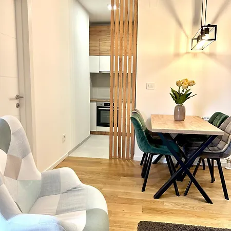 Ξενοδοχείο με διαμερίσματα Bulevard Luxury Βελιγράδι